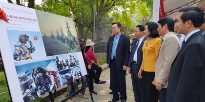 Ninh Bình: Triển lãm ảnh nghệ thuật về đề tài “Biển đảo, quê hương” 2