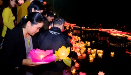 Lễ hội Hoa đăng Ninh Bình năm 2019 2