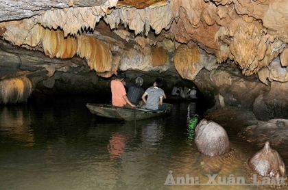 Động Thiên Hà - điểm đến của du khách thích khám phá 2