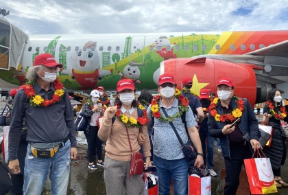 Chính phủ yêu cầu tiếp tục thúc đẩy du lịch nội địa, từng bước mở rộng chương trình thí điểm đón khách quốc tế 2