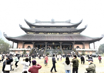 Ninh Bình đón gần 180 nghìn lượt khách du xuân 2