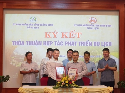 Hội nghị trao đổi kinh nghiệm và ký kết thỏa thuận hợp tác phát triển du lịch giữa tỉnh Ninh Bình và tỉnh Quảng Bình 1