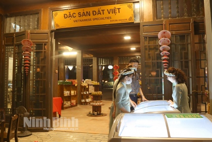 Khai trương Thủy đình - thêm một điểm vui chơi, giải trí đặc sắc 4