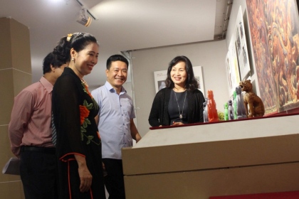 Giới thiệu linh vật Nghê của đền thờ vua Đinh Tiên Hoàng (Khu di tích lịch sử - văn hóa Cố đô Hoa Lư) tại Triển lãm tư liệu linh vật Nghê Việt 2