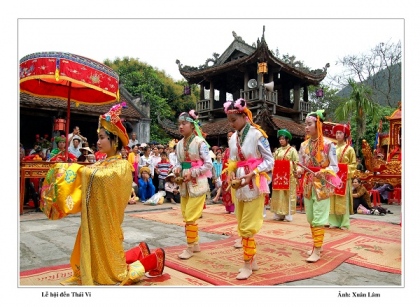 Tháng Ba âm lịch về trẩy hội trên đất Cố đô 3