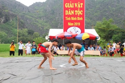 Sôi nổi các hoạt động văn hóa, thể thao tại lễ hội Hoa Lư 3