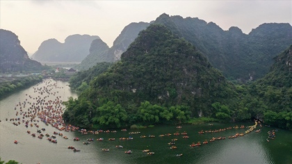 Hàng trăm chiếc thuyền rước rồng trong Lễ hội Tràng An 2019 6