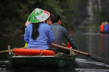 Hàng trăm chiếc thuyền rước rồng trong Lễ hội Tràng An 2019 7