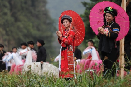 Hàng trăm chiếc thuyền rước rồng trong Lễ hội Tràng An 2019 9