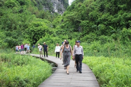 Giao lưu hữu nghị Việt Nam – Cuba tại Ninh Bình kỉ niệm 58 năm chiến thắng Hiron 3