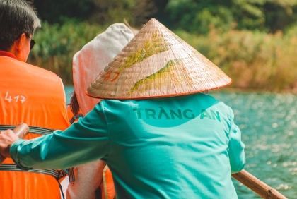 Sông nước Tràng An trong lành những sớm mai 16