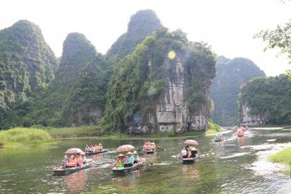 Di sản Tràng An “trong xanh mát lành” giữa trời thu làm say lòng du khách 6
