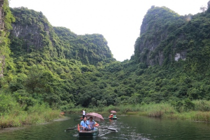 Di sản Tràng An “trong xanh mát lành” giữa trời thu làm say lòng du khách 7
