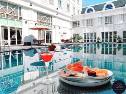 Khách sạn Legend 4