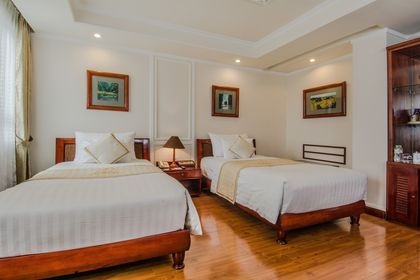 Khách sạn Legend 6