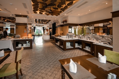 Khách sạn Hidden Charm 6