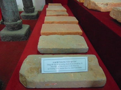 Những hiện vật cổ độc đáo trên đất Ninh Bình 11