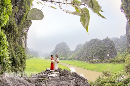 Tam Cốc, tháng tư về 4